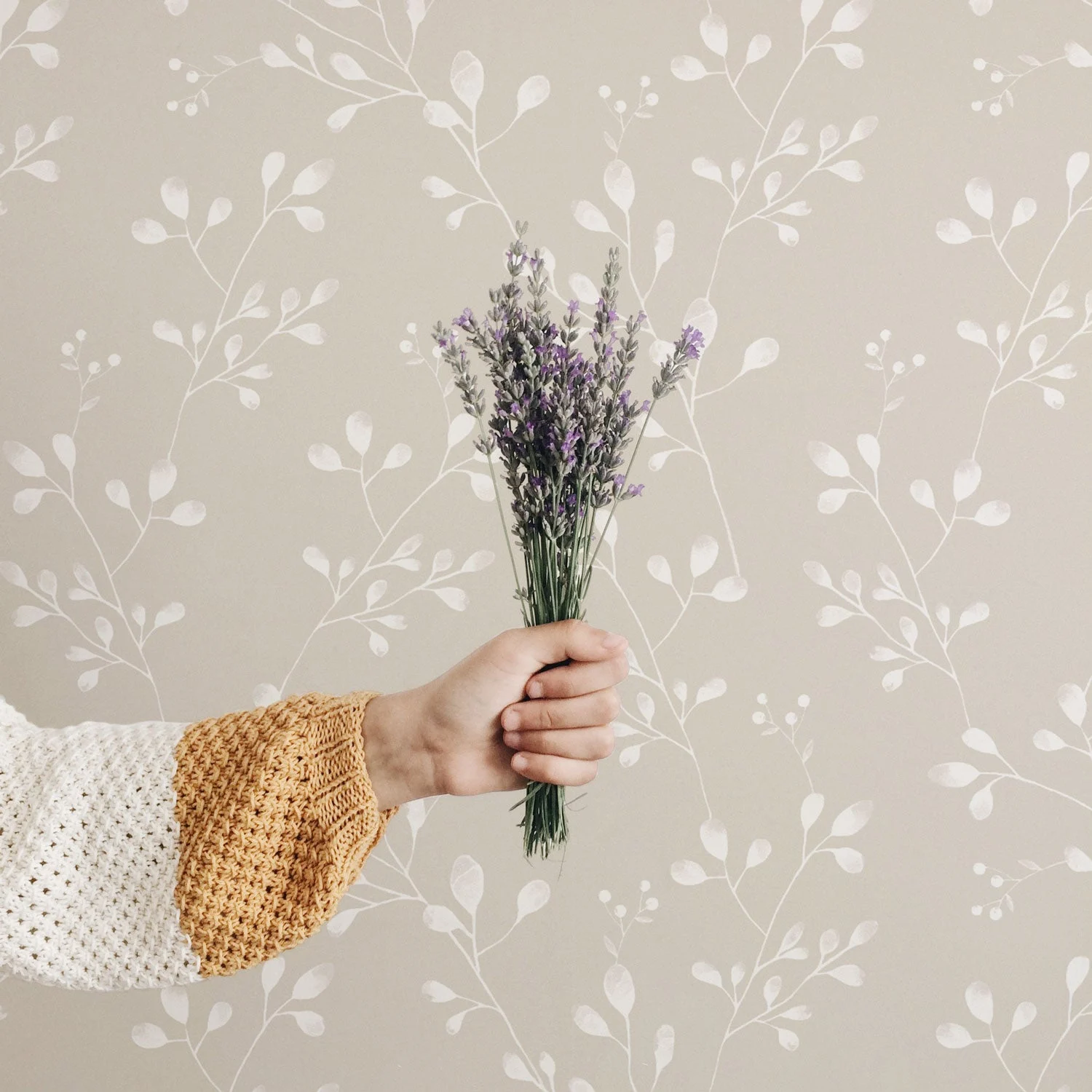 Wildflower foliage wallpaper for kids room