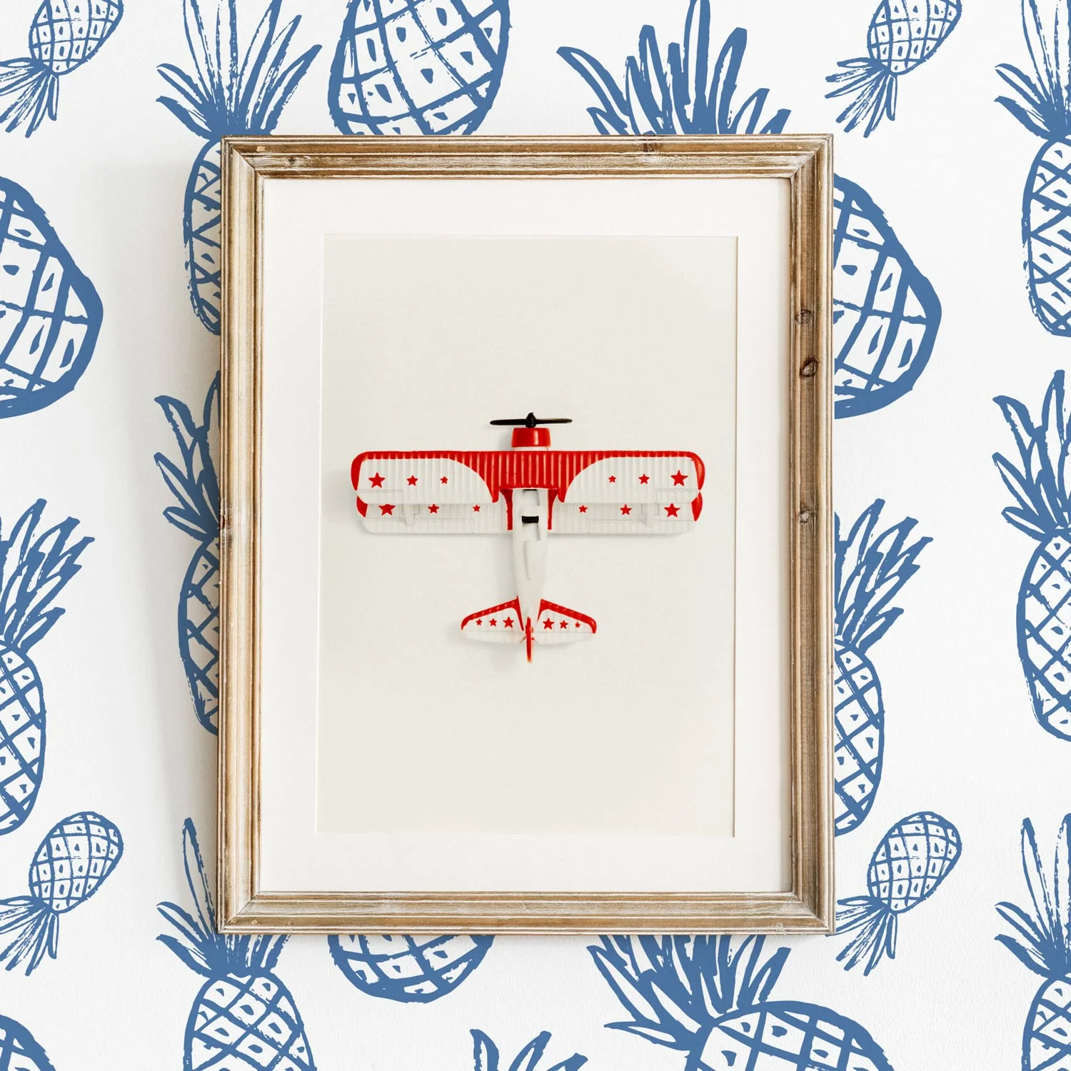Blue pineapple pattern wallpaper